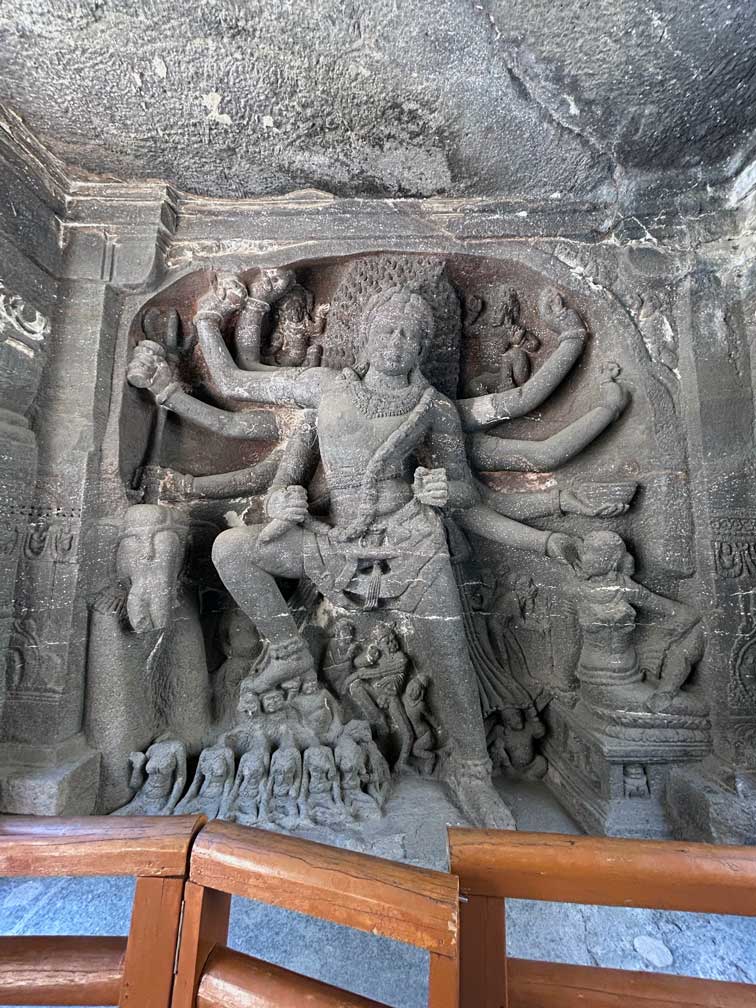 Sculpture in Kailasa Temple 2
