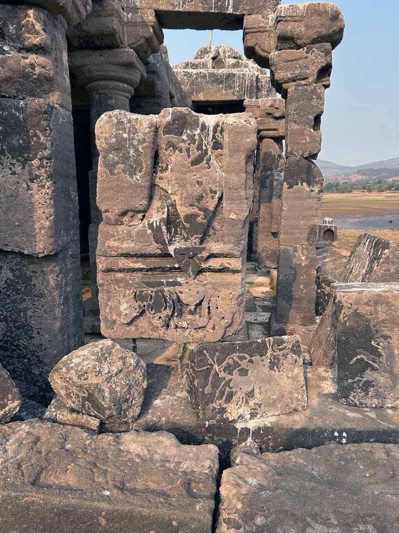 Stones later reinforced with steel rods